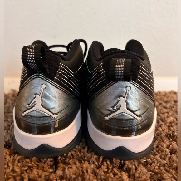 Jordan 6 - Picture 4 of 4